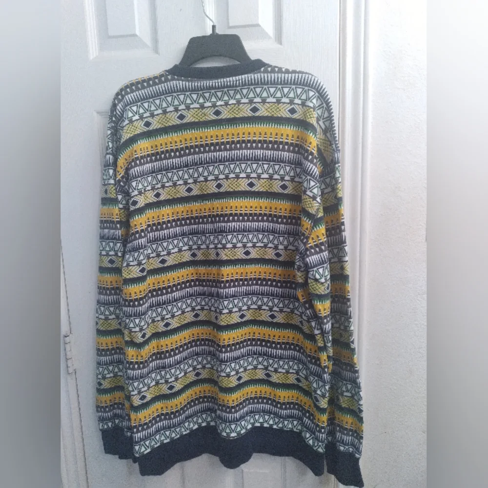 BlackSmith Aztec‎ Print Pullover Crewneck Long Sleeve Sweater, Size Unknown